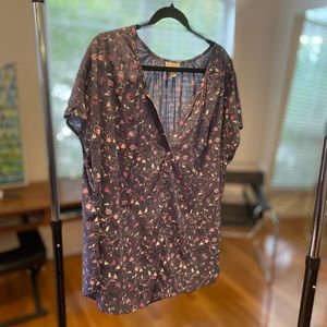 Love by Gap gray floral casual top XL